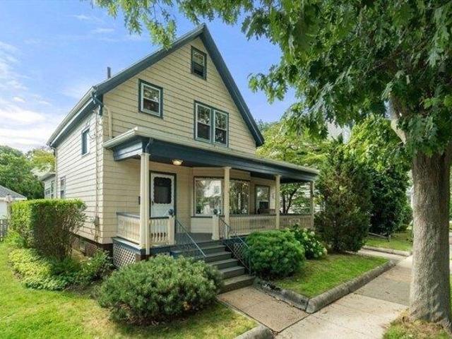 House for sale in Swampscott, Essex County