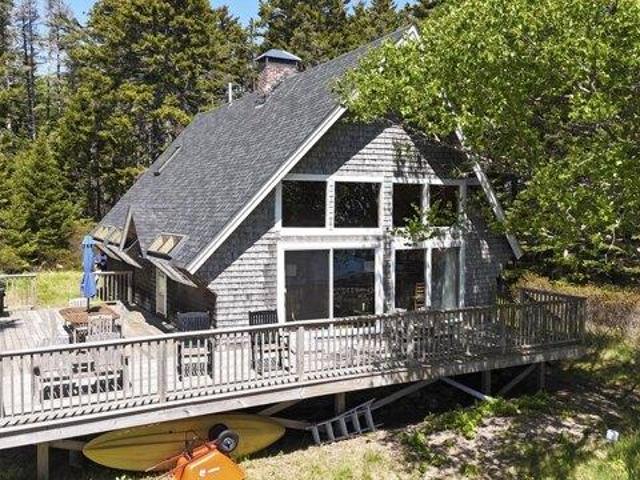 House for sale in Swans Island, Maine