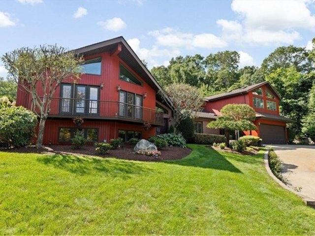 House for sale in Swansea