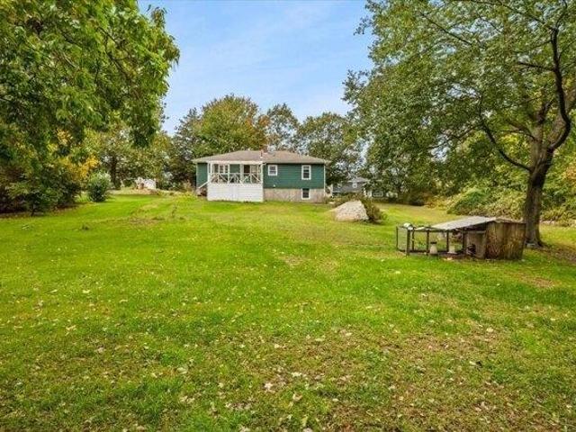 House for sale in Swansea, Bristol County