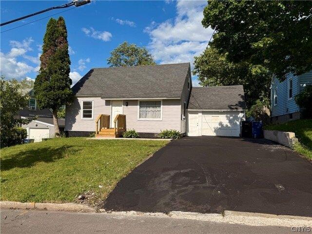 House for sale in Syracuse, New York