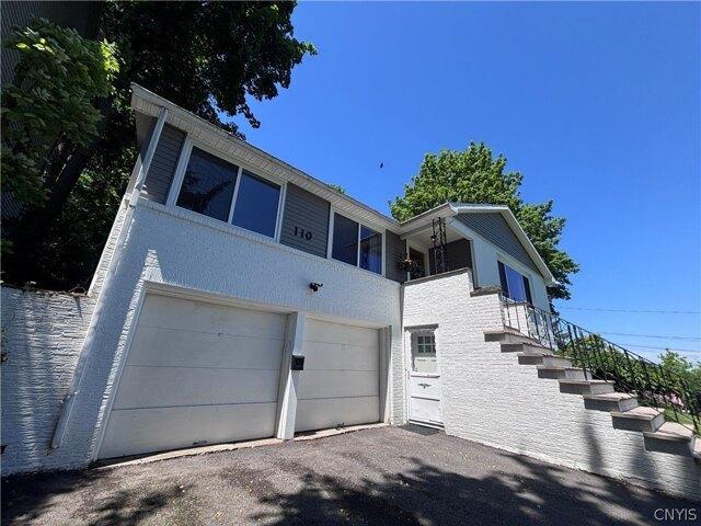 House for sale in Syracuse, New York