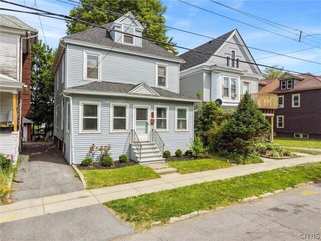 House for sale in Syracuse, New York