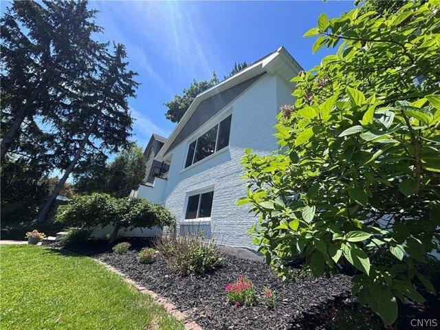House for sale in Syracuse, New York
