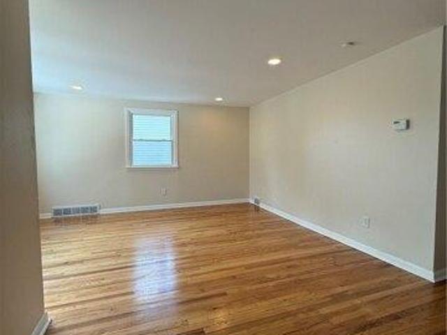 House for sale in Syracuse, New York