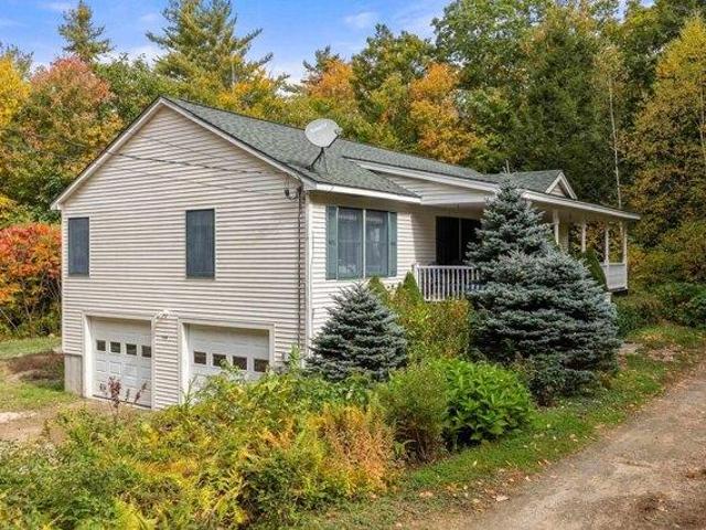 House for sale in Whittier, Tamworth