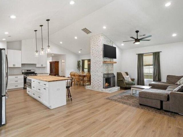 House for sale in Taylors, South Carolina