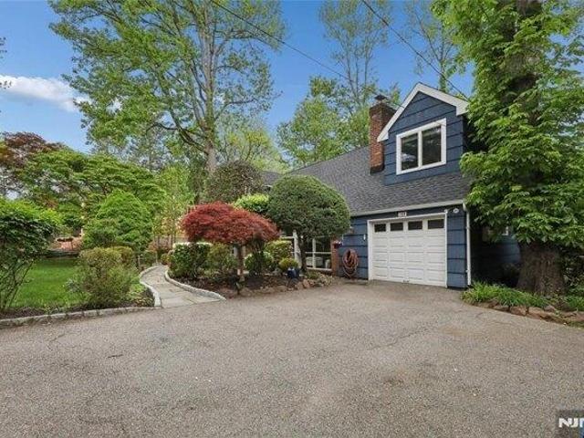 House for sale in Tenafly, New Jersey