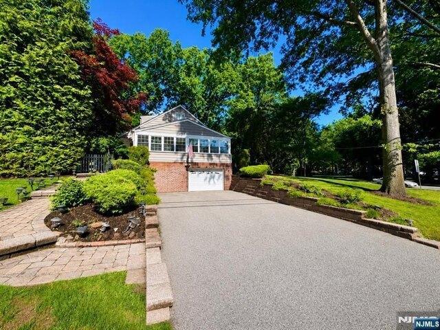 House for sale in Tenafly, New Jersey
