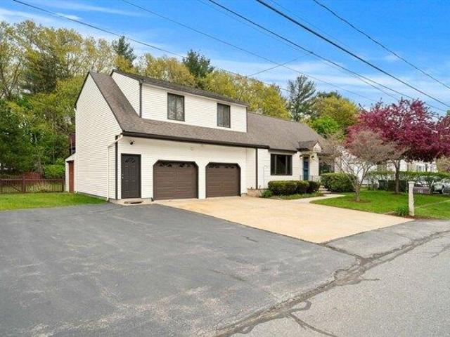House for sale in Tewksbury, Massachusetts