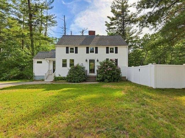 House for sale in Tewksbury, Massachusetts