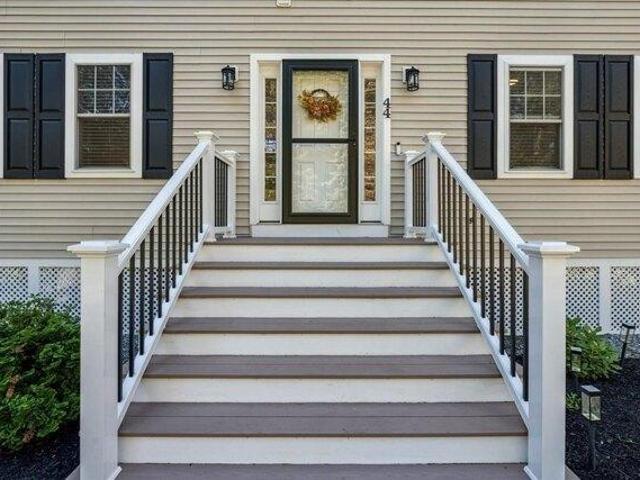 House for sale in Tewksbury, Middlesex County