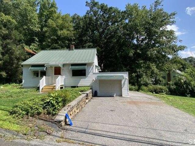 House for sale in Thomaston, Connecticut