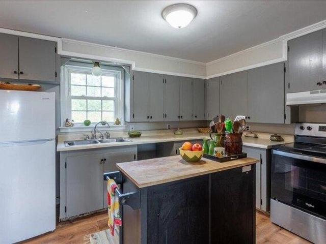 House for sale in Thomaston, Maine