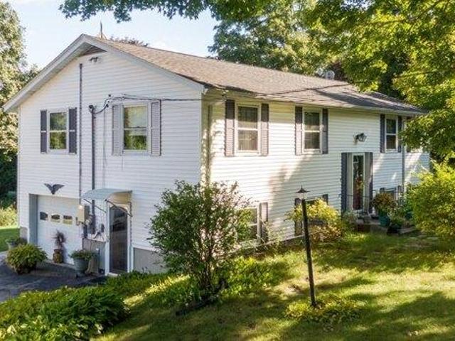 House for sale in Thompson, Northeastern Connecticut Planning Region