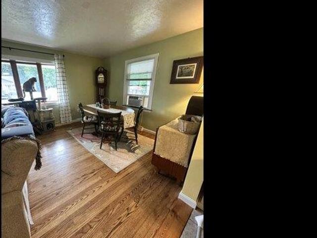 House for sale in Grosvenordale, Thompson