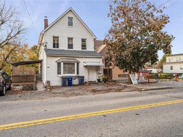 House for sale in Thornwood, New York