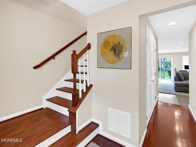 House for sale in Rose Glen Condominium, Tinton Falls