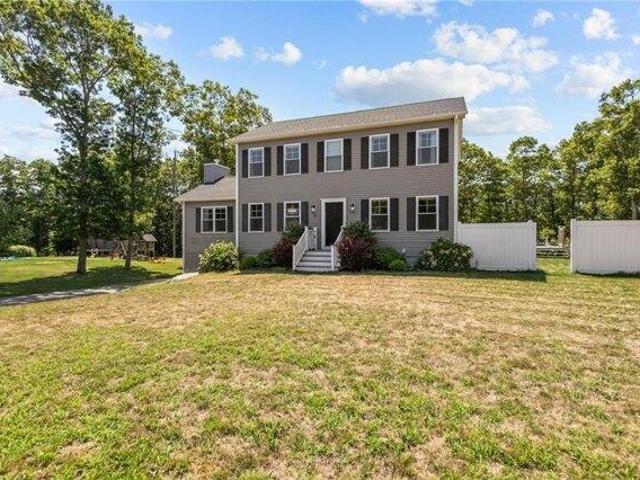 House for sale in Tiverton, Rhode Island