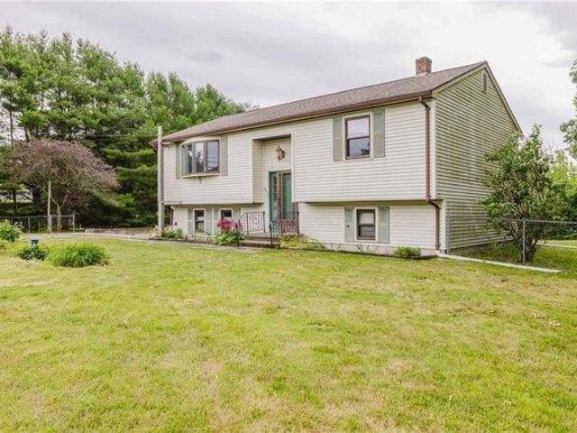 House for sale in Tiverton, Rhode Island