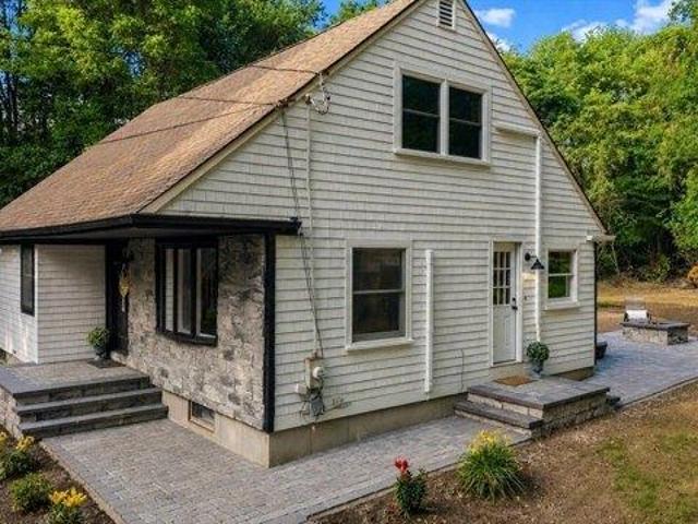 House for sale in Tiverton, Rhode Island