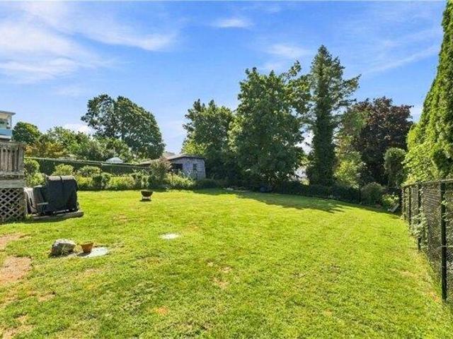 House for sale in Tiverton, Rhode Island