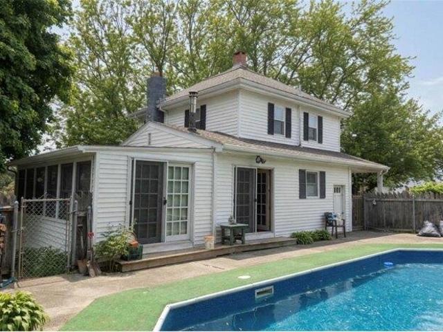 House for sale in Tiverton, Rhode Island