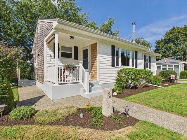 House for sale in Tiverton, Rhode Island
