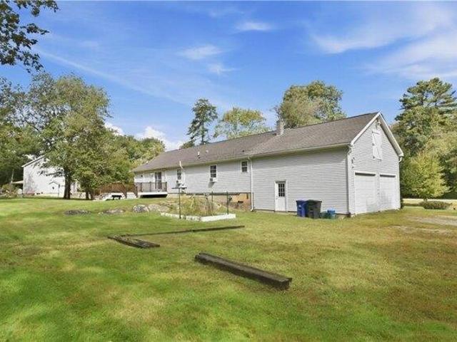 House for sale in Adamsville, Little Compton