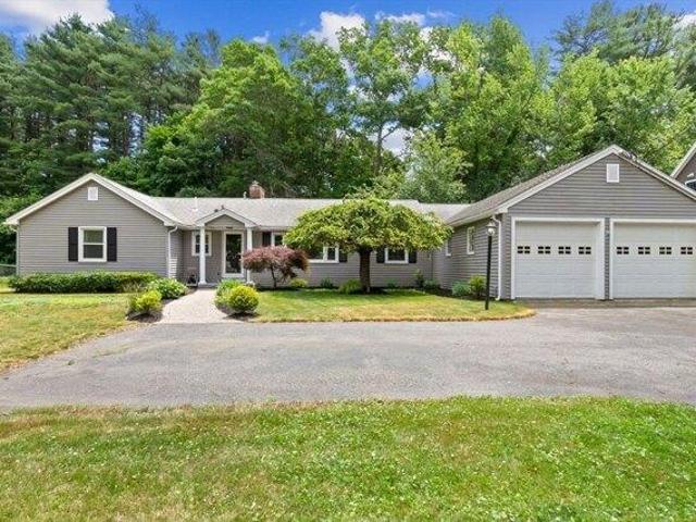House for sale in Topsfield, Massachusetts