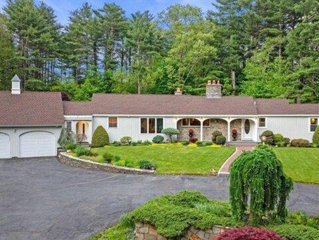 House for sale in Topsfield, Massachusetts