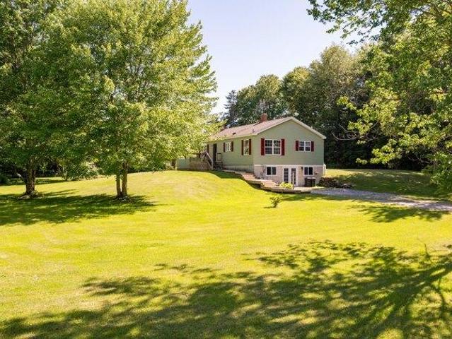House for sale in Topsham, Maine