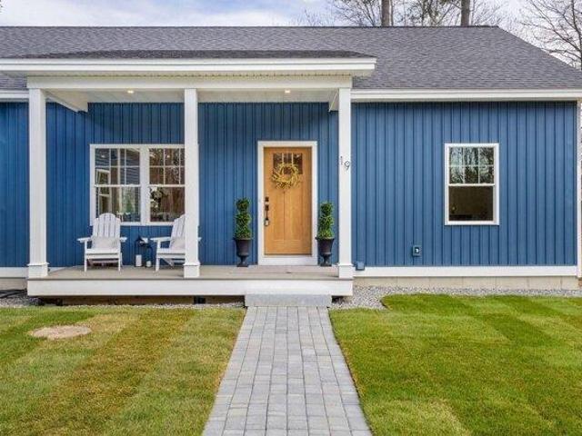 House for sale in Topsham, Maine