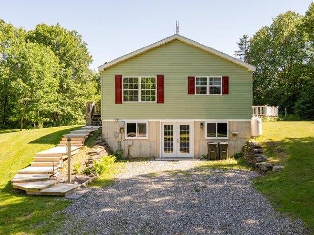 House for sale in Topsham, Maine