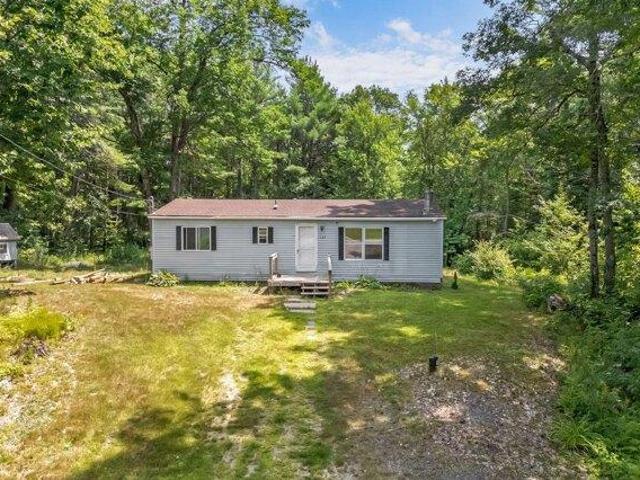 House for sale in Topsham, Maine