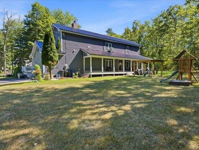 House for sale in Topsham, Sagadahoc County