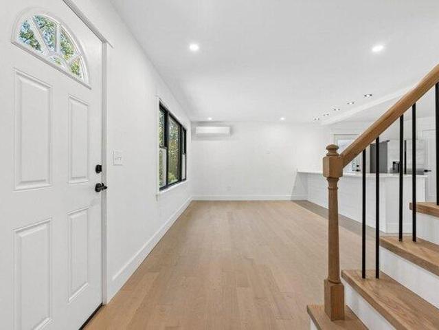 House for sale in Topsham, Sagadahoc County