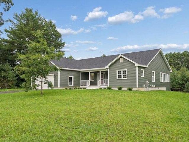 House for sale in Topsham, Sagadahoc County
