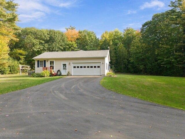 House for sale in Topsham, Sagadahoc County