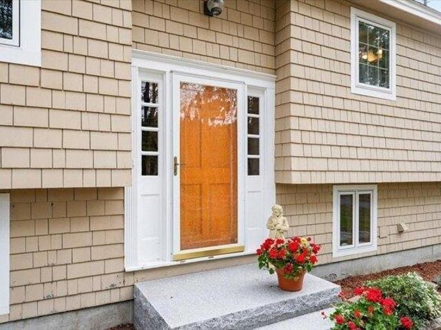 House for sale in Townsend, Massachusetts