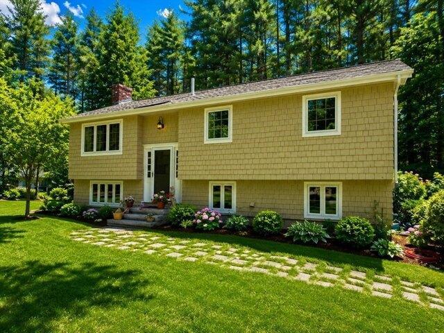House for sale in Townsend, Massachusetts
