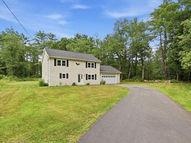 House for sale in Townsend, Massachusetts
