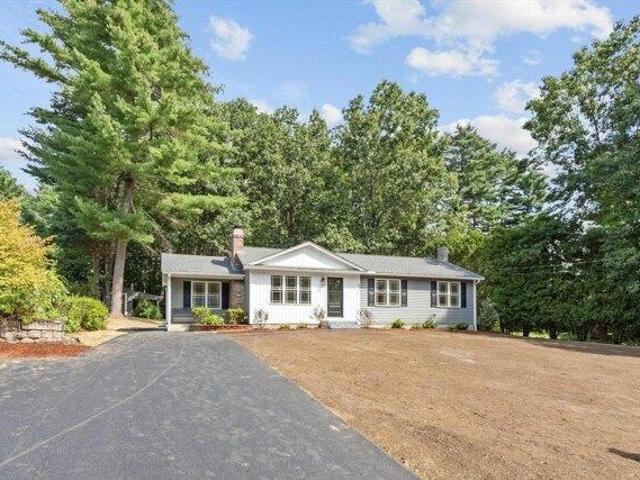 House for sale in Townsend, Massachusetts