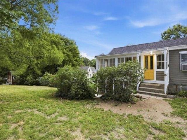 House for sale in Townsend, Massachusetts