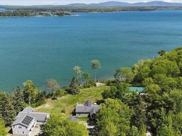 House for sale in Maine