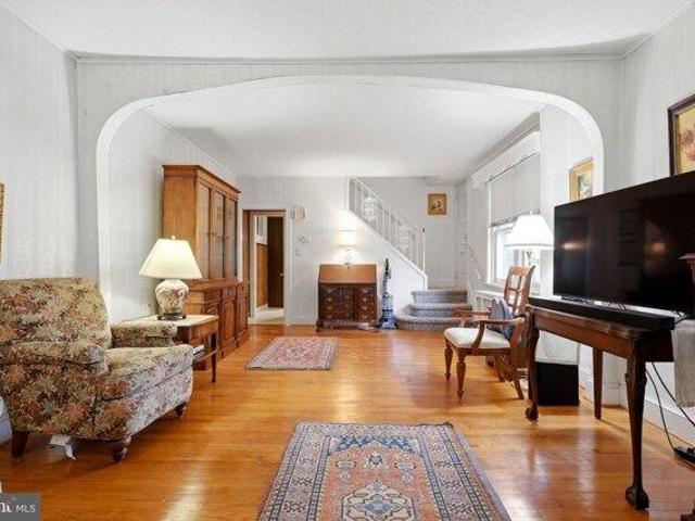 House for sale in Trenton, New Jersey
