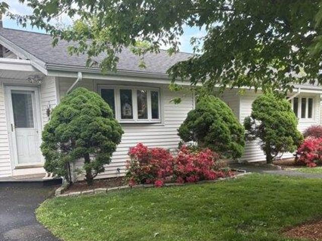 House for sale in Trumbull, Connecticut