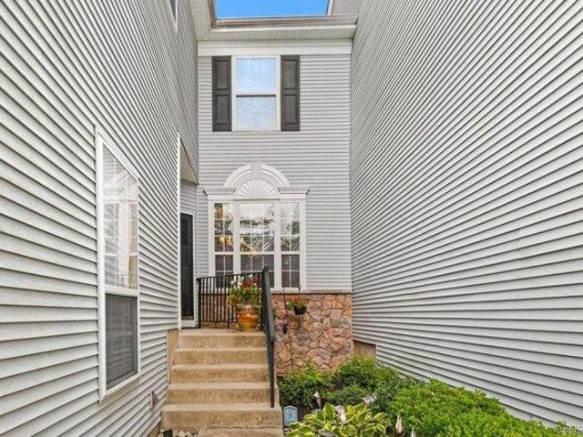 House for sale in Southfields, New York