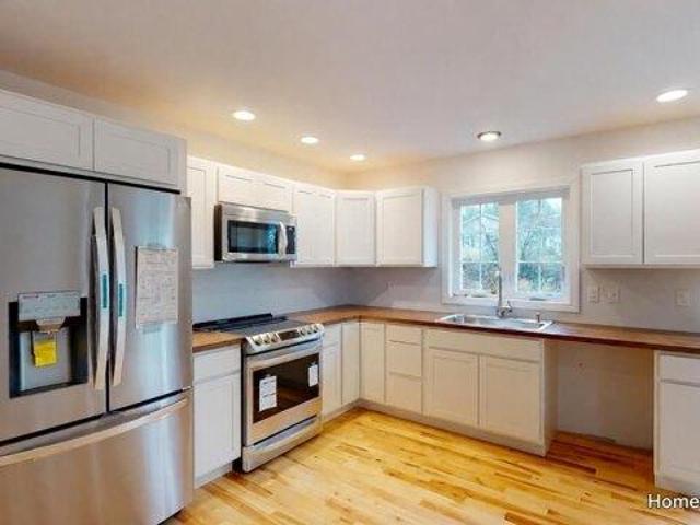 House for sale in Underhill