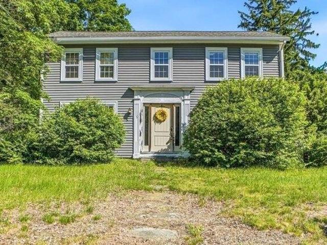 House for sale in Upton, Massachusetts